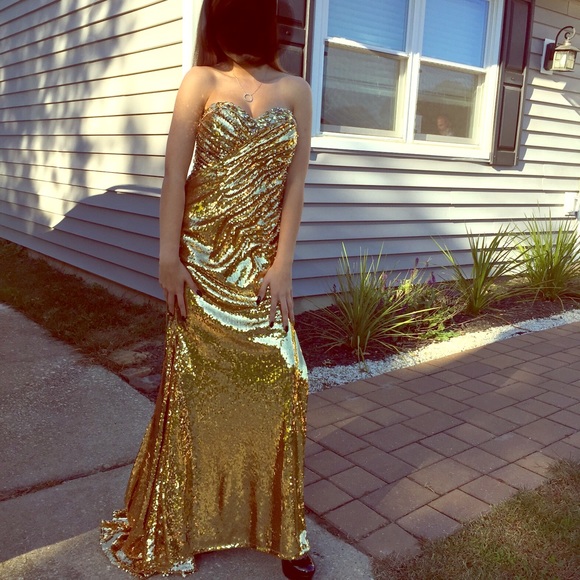 Prom Dress - Picture 1 of 6